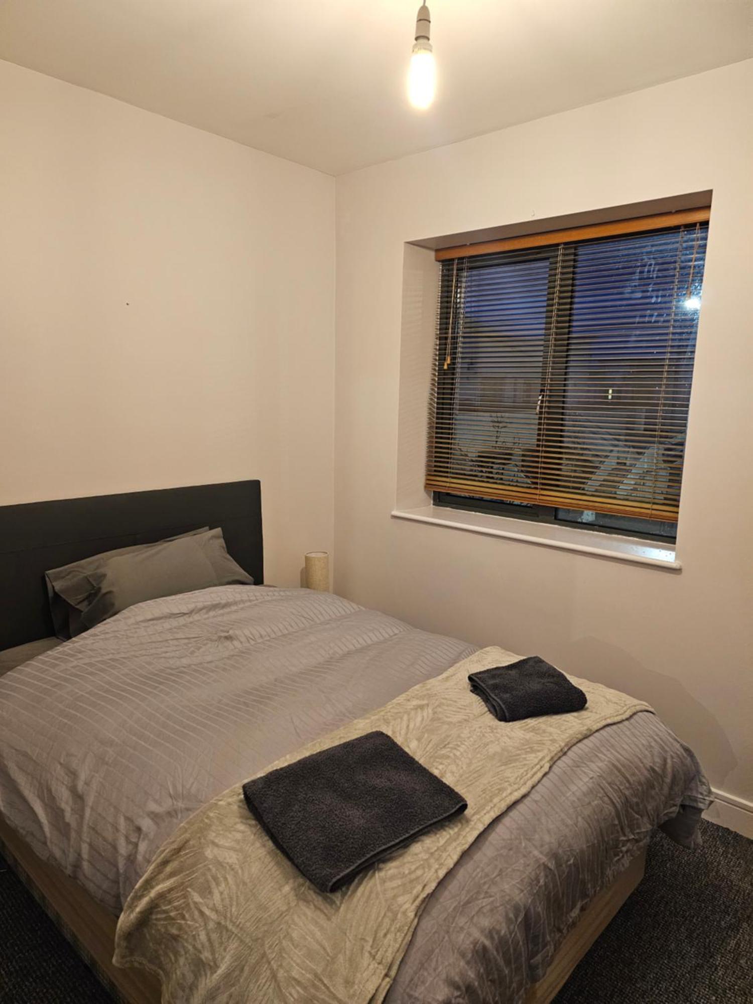 Cozy 2 Bedroom Apartment Килкенни Экстерьер фото