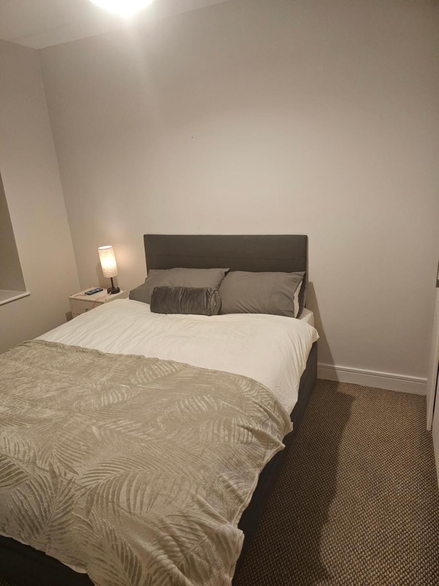 Cozy 2 Bedroom Apartment Килкенни Экстерьер фото